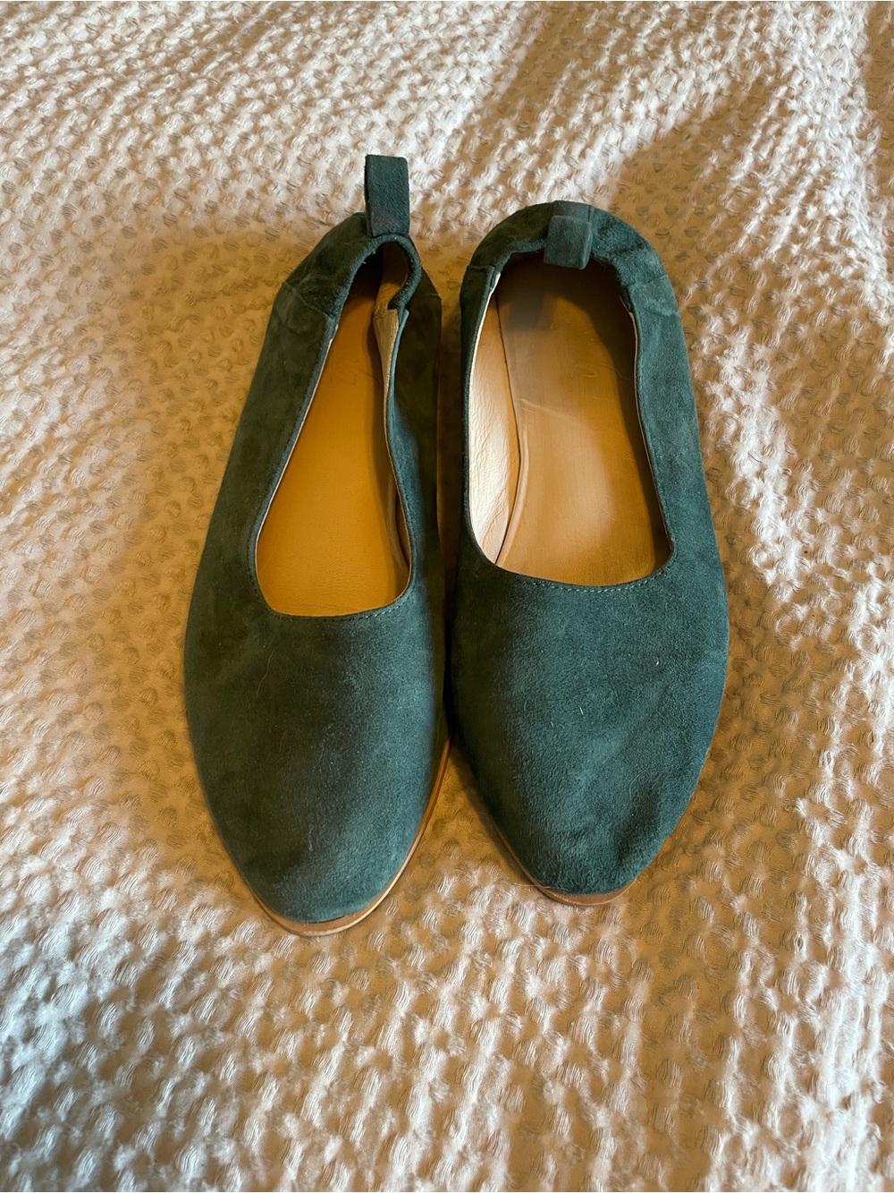 Sseko Cloud Flats Green Agave Suede Size 8